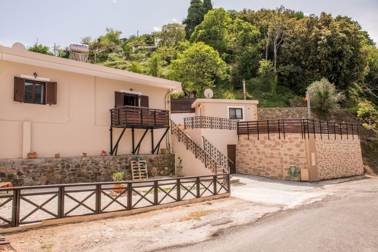 Marika Traditional Home Elos Exterior photo